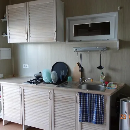 Houseboat 